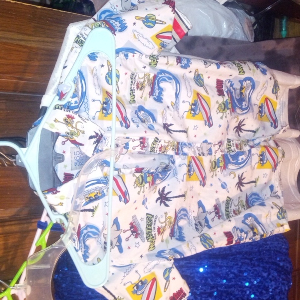 Summer button up shirt sz 8